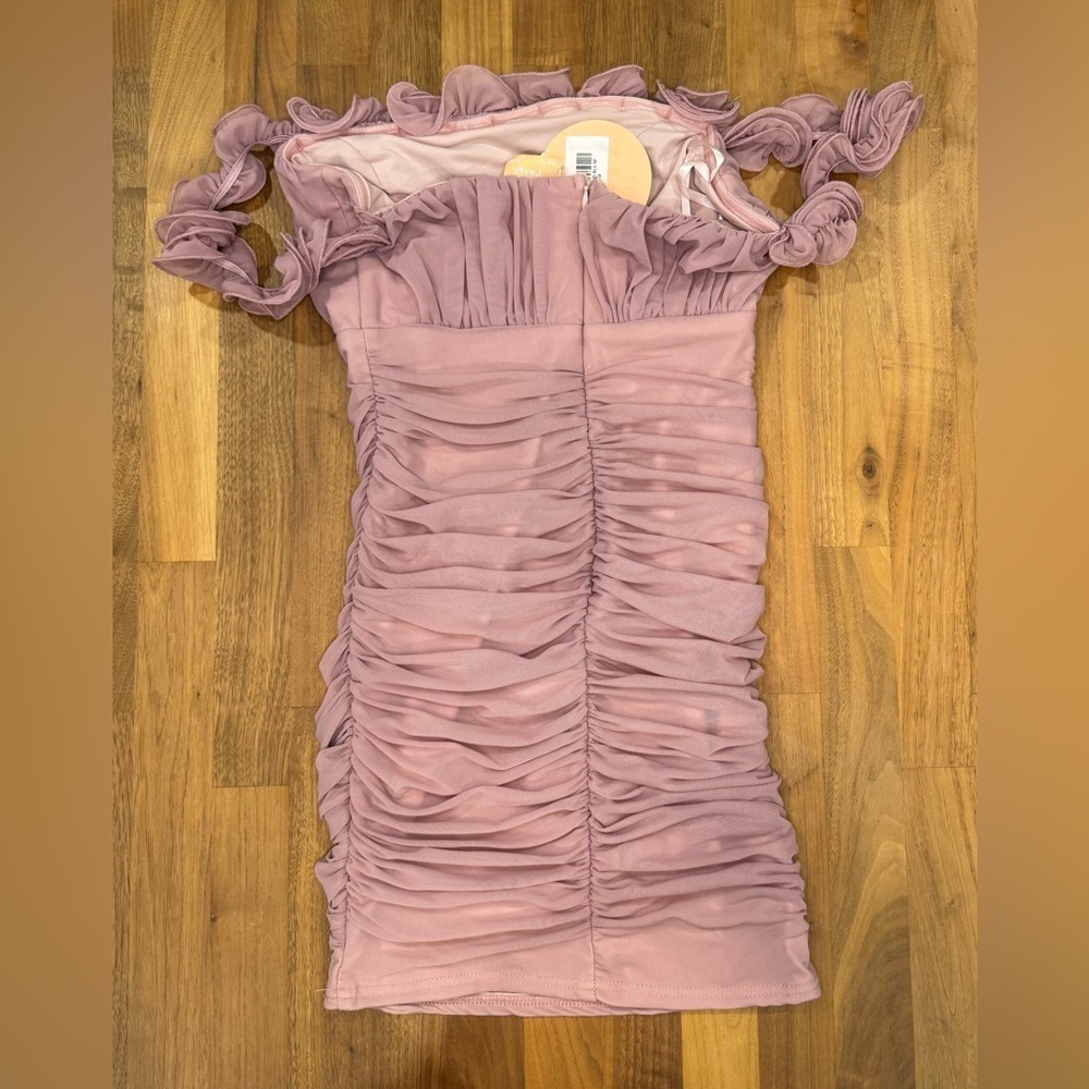 Sage + Paige Blush Ruched Dress โ Size Medium โ NWT - Picture 4 of 7